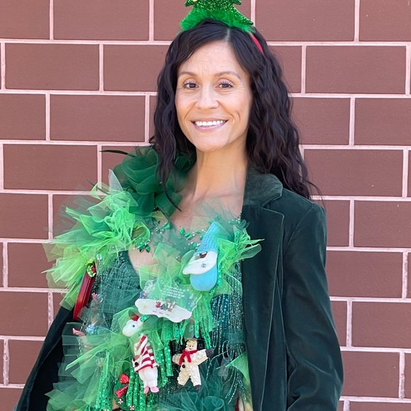 Meet your Posher, Holly - Picture 2 of 6